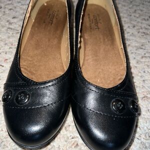 Black Comfort Ballet Flats with Button Detail 1” wedge heel size 6